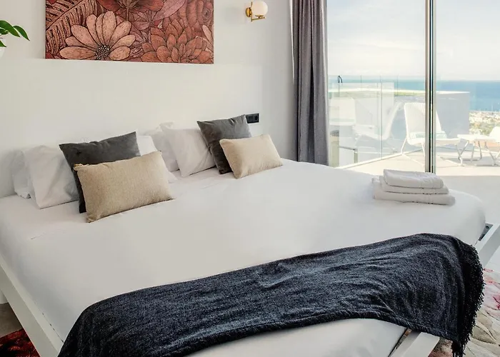 Allure Panoramic Seaviews Villa Costa Adeje (Tenerife)