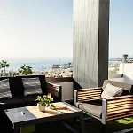 Allure Panoramic Seaviews 阿德耶